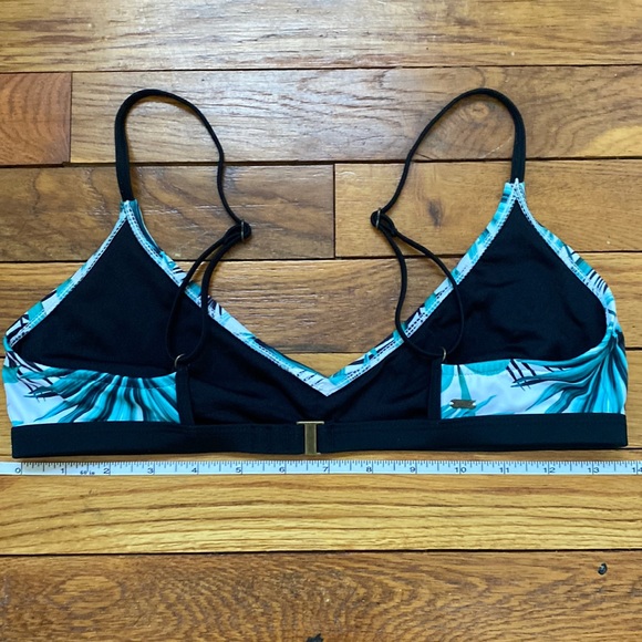 Rip Curl Bikini Top - Picture 6 of 6